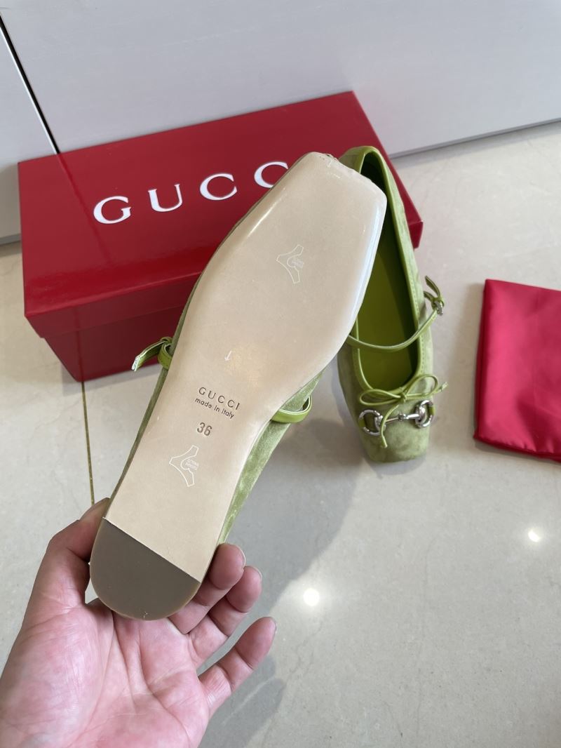 Gucci Flat Shoes